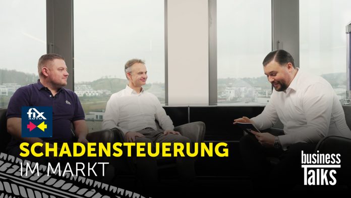 Stefan Kläwer und Roy de Lange von Fix Auto im Gespräch mit Marius Kaufhold.